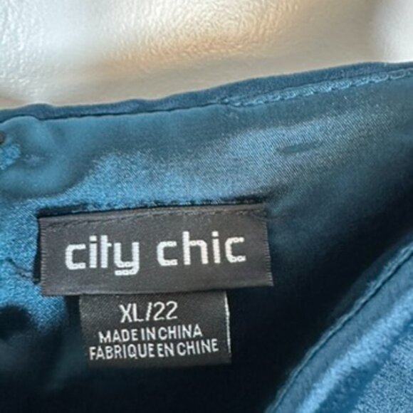City Chic XL (22) Adjustable spaghetti straps, v-neckline Dress Bluish Green - Picture 5 of 6